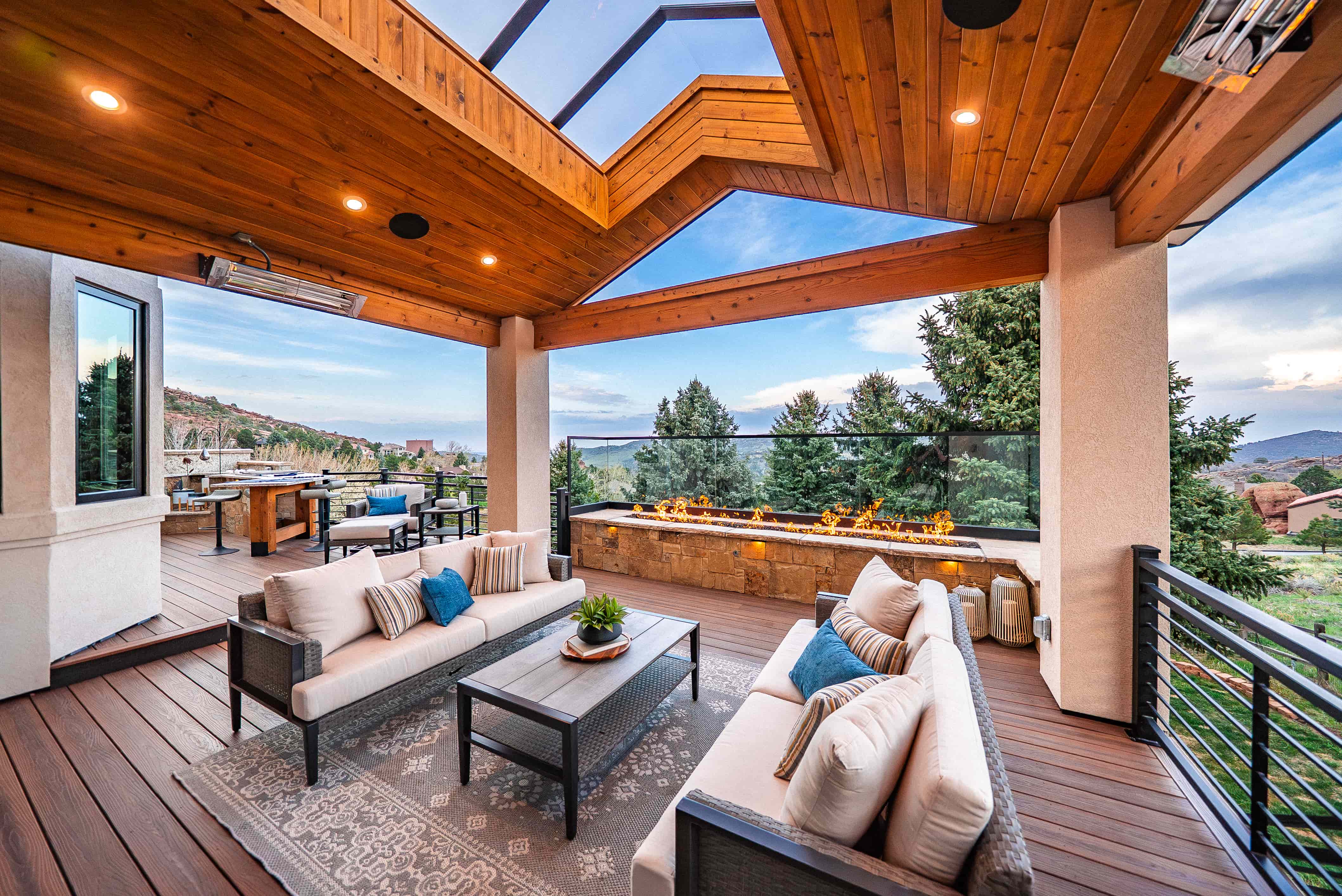 Building Luxury Decks In Colorado
